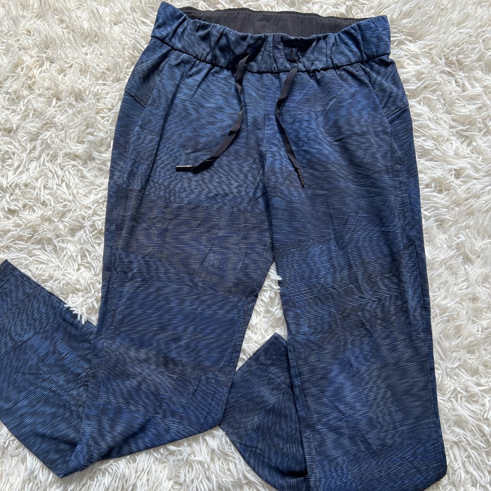 Lululemon Sz2 Athletics On The Fly Pant in Linear Flux Battleship